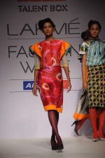 Model walk the ramp for talent box ritika karishma shahani show at Lakme Fashion Week Day 4 on 6th Aug 2012 (138).JPG